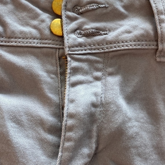 Iman gray jeggings. 10 short
C - Picture 8 of 14